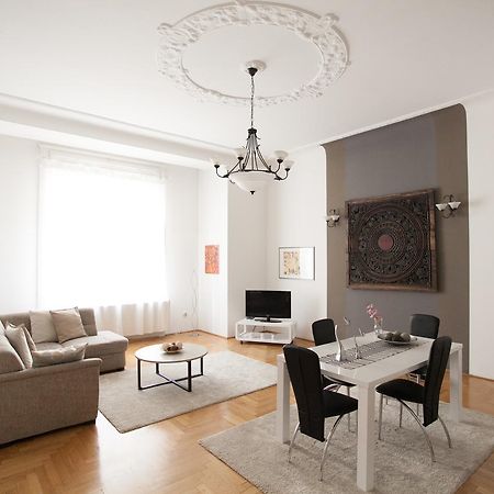Royal Center Apartment Budapeste Exterior foto