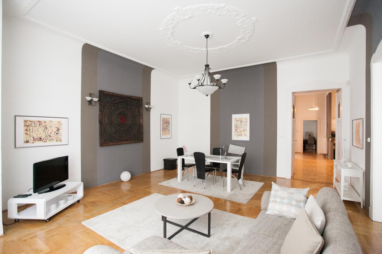 Royal Center Apartment Budapeste Exterior foto