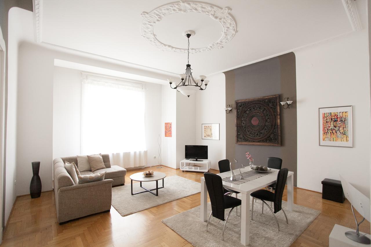 Royal Center Apartment Budapeste Exterior foto