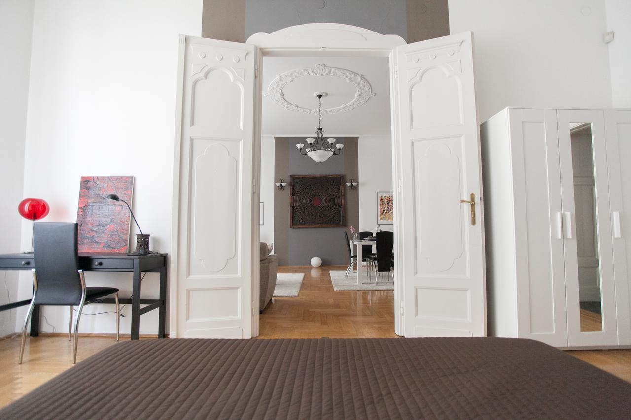Royal Center Apartment Budapeste Exterior foto